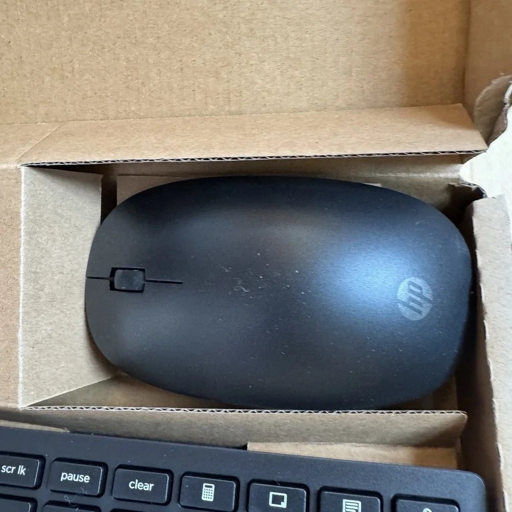 HP Lifestyle Wired Keyboard NIB Slim TPC-POO1K w/ Mouse TPC-C002M USB
